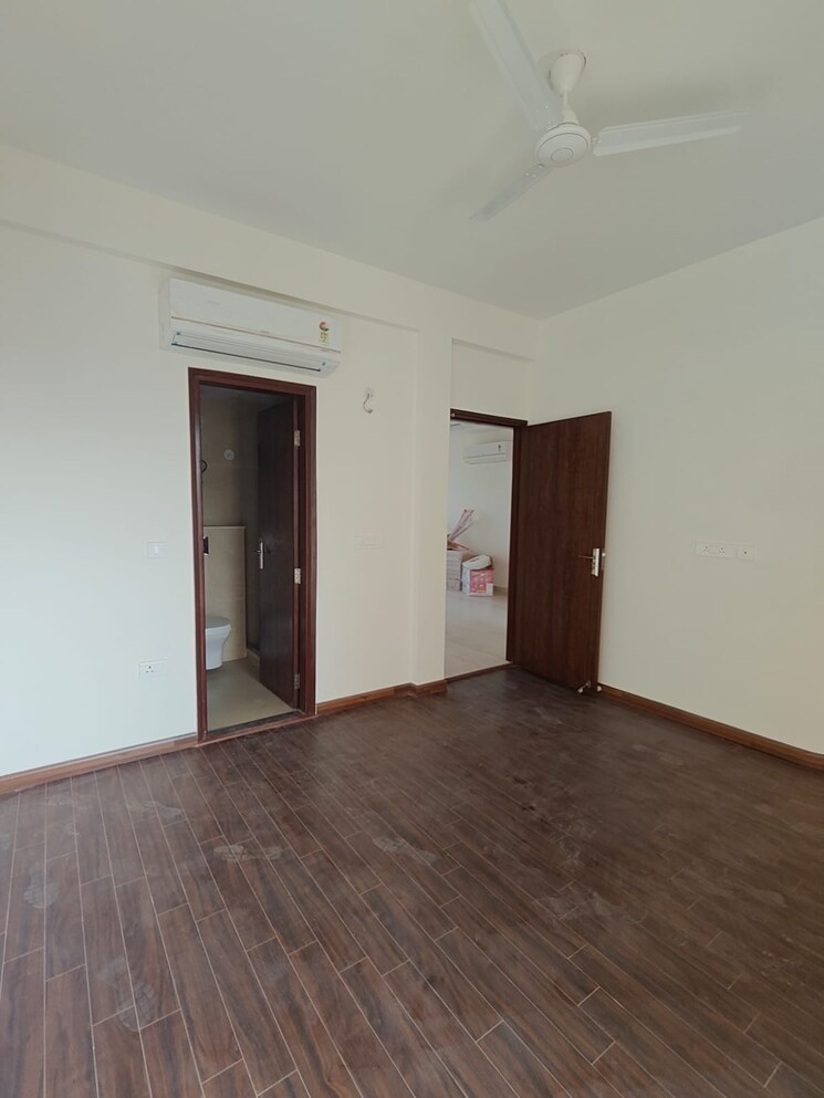 Room, bptp-floors 3 Bedroom 1150 Sq.Ft. Builder Floor In Sector 70 Gurgaon 7965954