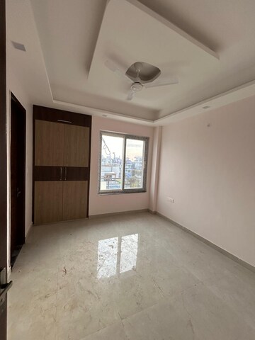 Room in 3 BHK Builder Floor at Dehradun Cantt – for Sale
