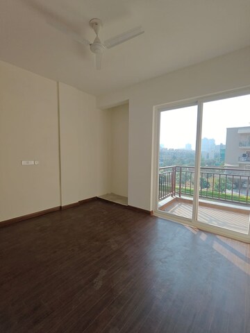 Room in 3 BHK Builder Floor at BPTP Floors, Sector 70 – for Sale