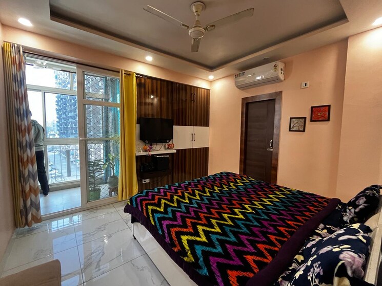 Bedroom, uninav-utopia 4 Bedroom 2650 Sq.Ft. Apartment In Morti Ghaziabad 7966020