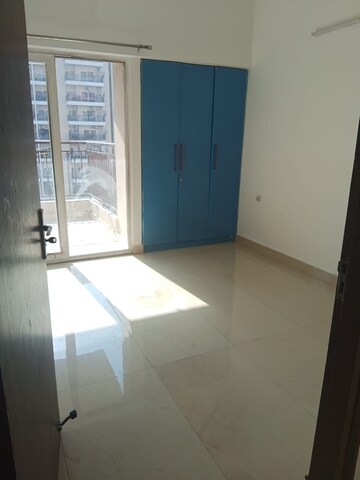 Room in 3 BHK Apartment at Ace Divino, Sector 1 Greater Noida – for Rent