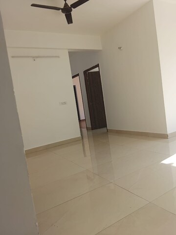 Room in 3 BHK Apartment at Ace Divino, Sector 1 Greater Noida – for Rent