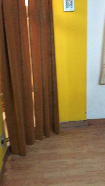 Building Lobby in 3 BHK Apartment at Maple Heights, Sector 43 – for Rent