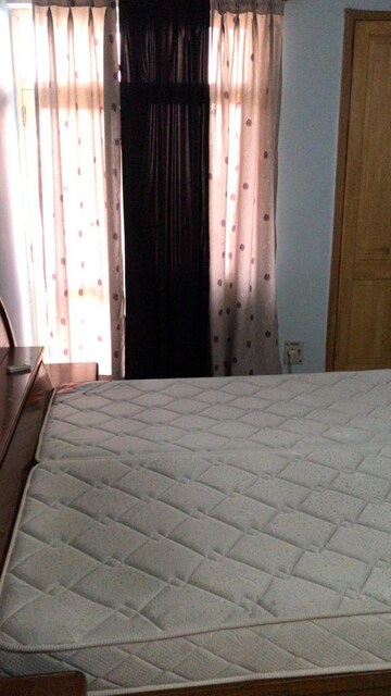Bedroom in 3 BHK Apartment at Maple Heights, Sector 43 – for Rent