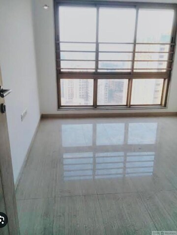 Room in 2 BHK Apartment at Sheth Vasant Oasis, Andheri East – for Rent