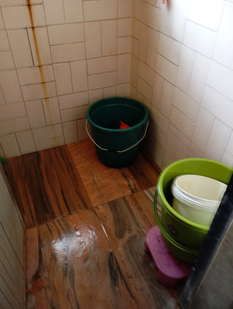 Bathroom, andheri east 1 RK 340 Sq.Ft. Apartment In Andheri East Mumbai 7966134