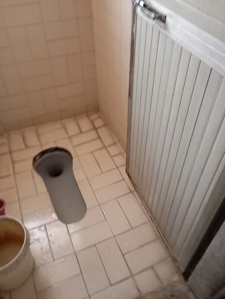 Bathroom, andheri east 1 RK 340 Sq.Ft. Apartment In Andheri East Mumbai 7966134