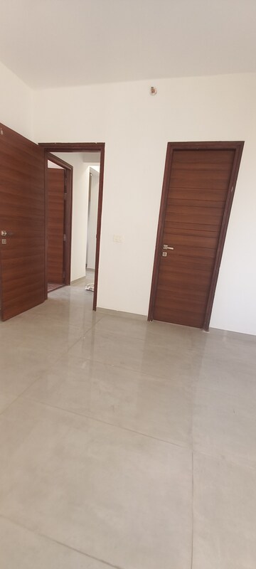2 BHK Apartment For Rent in Tata Eureka Park, Sector 150