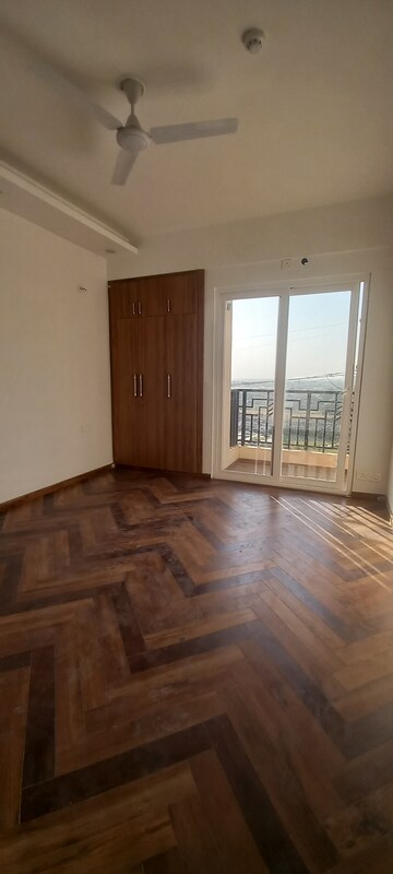 Furnished Amenities in 2 BHK Apartment at Tata Eureka Park, Sector 150 – for Rent