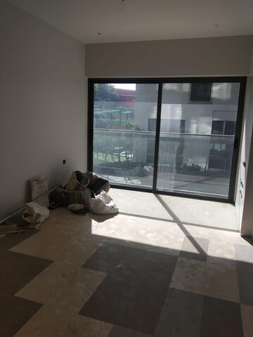 Room in 2 BHK Apartment at Rustomjee Paramount, Khar West – for Sale