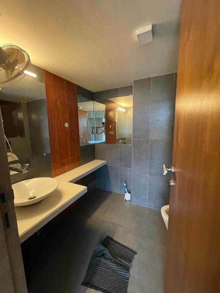 Attached Bathroom, lakhani-signature 2 Bedroom 975 Sq.Ft. Apartment In Pali Hill Mumbai 7966122