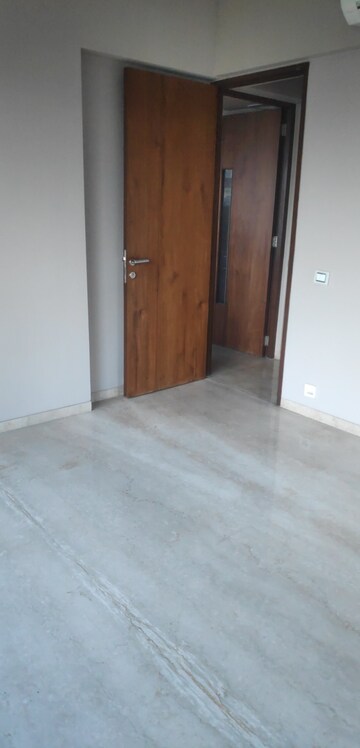 Room in 2 BHK Apartment at Lakhani Signature, Pali Hill – for Sale