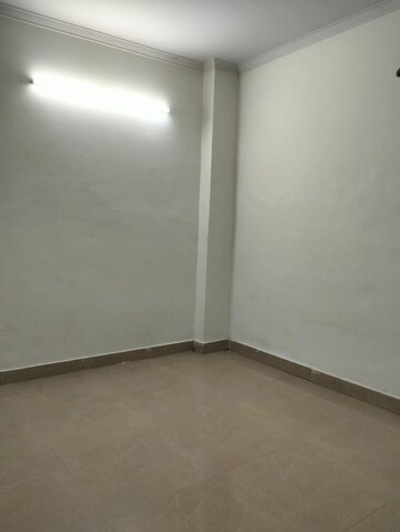 Room in 2 BHK Builder Floor at Nawada – for Rent