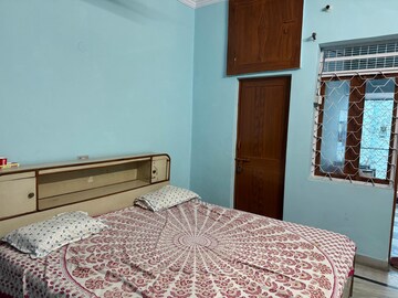 Master Bedroom in 2 BHK Independent House at Rajajipuram – for Rent