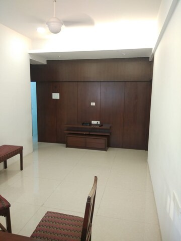 Furnished Amenities in 2 BHK Apartment at Mistry Court, Churchgate – for Rent
