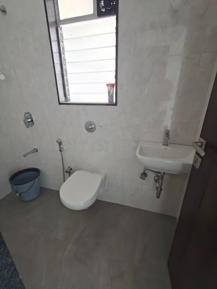 Bathroom, empire-towers 2 Bedroom 753 Sq.Ft. Apartment In Goregaon East Mumbai 7966170