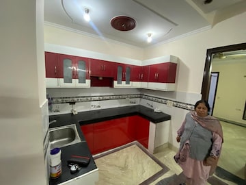Master Bedroom in 3 BHK Builder Floor at Niti Khand – for Rent