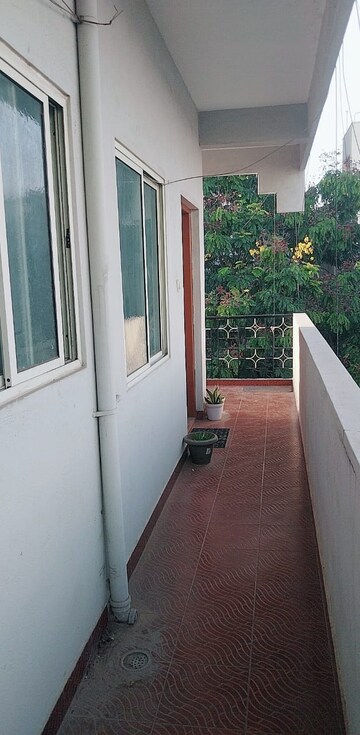 Master Bedroom in 1 BHK Builder Floor at Hsr Layout – for Rent