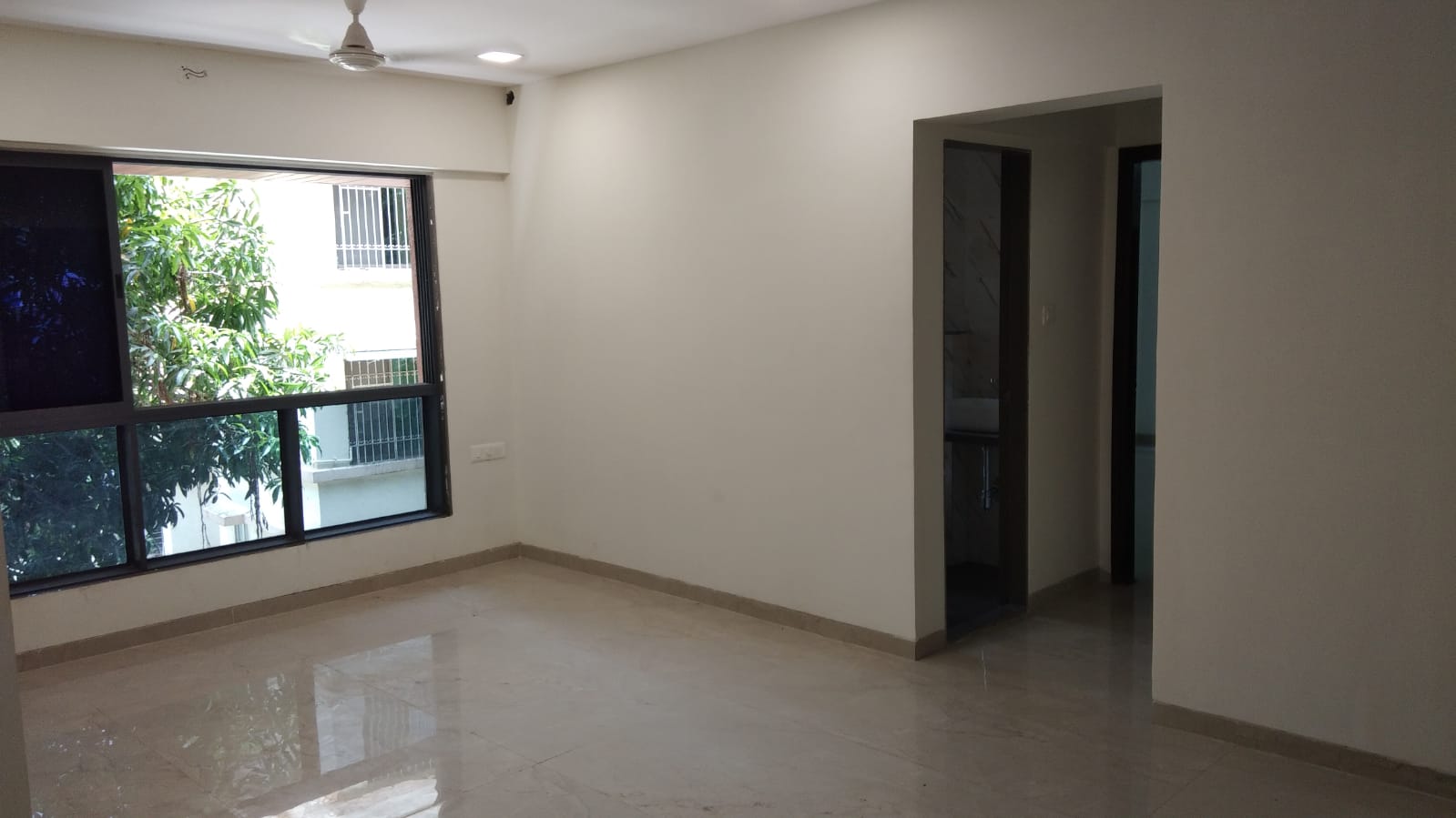 2 BHK Apartment For Sale in Pushpraj Building