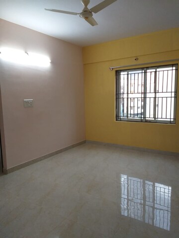 Room in 2 BHK Apartment at Mahadevpura – for Rent