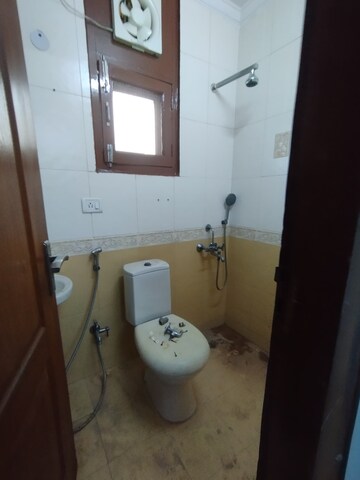 Attached Bathroom in 4 BHK Apartment at Dwarka – for Rent