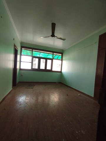 Bedroom in 4 BHK Apartment at Dwarka – for Rent