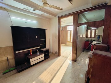Room in 1 BHK Builder Floor at Vasundhara Sector 1 – for Sale