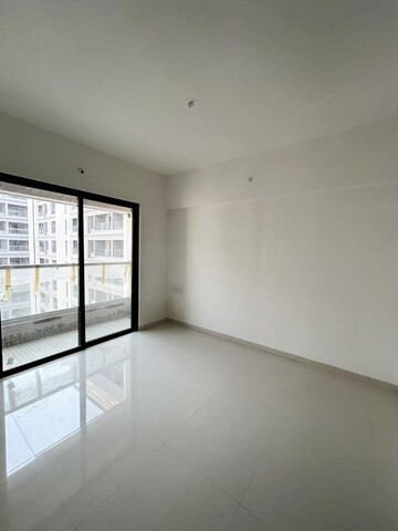 Room in 2 BHK Apartment at Roshan Milestone, Tathawade – for Sale