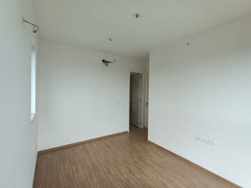 Room in 2 BHK Apartment at Runwal Bliss, Kanjurmarg East – for Rent
