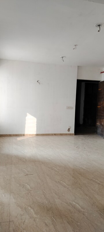 Room in 2 BHK Apartment at SLF Anushree, Sector 75 – for Sale
