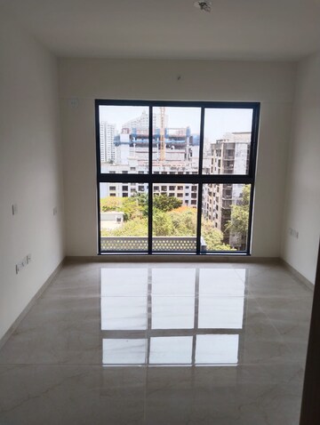 Room in 3 BHK Apartment at Godrej Urban Park, Chandivali – for Rent