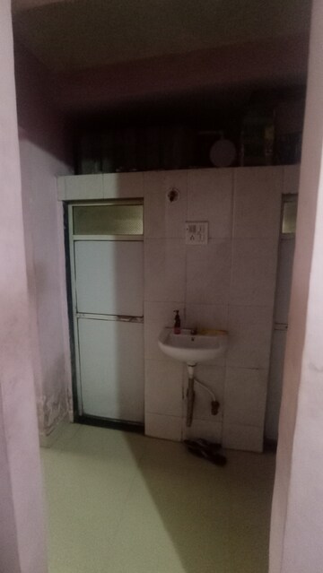 Bathroom in 1 BHK Apartment at Dombivli West – for Rent