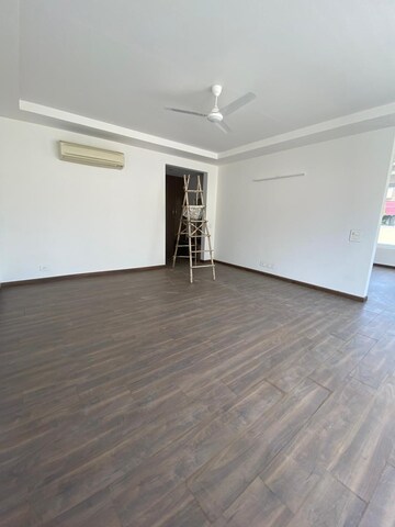 Room in 5 BHK Villa at Emaar Marbella, Sector 66 – for Rent