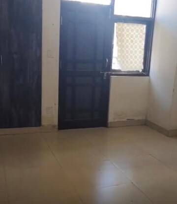 Room in 3.5 BHK Apartment at Sanchar Nest Palm Heights, Wave City – for Rent