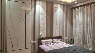 Bedroom in 4 BHK Apartment at Sector 25 – for Rent