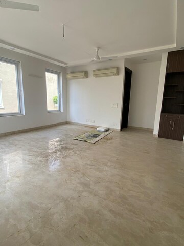 Room in 5 BHK Villa at Emaar Marbella, Sector 66 – for Rent