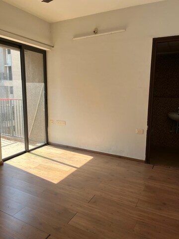 Room in 2 BHK Apartment at Lodha Palava City Lakeshore Greens, Dombivli East – for Rent