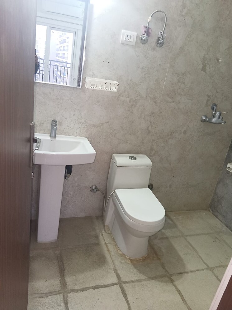 Bathroom, ace-divino 3 Bedroom 933 Sq.Ft. Apartment In Sector 1 Greater Noida Greater Noida 7966480