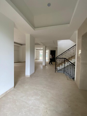Room in 5 BHK Villa at Emaar Marbella, Sector 66 – for Rent
