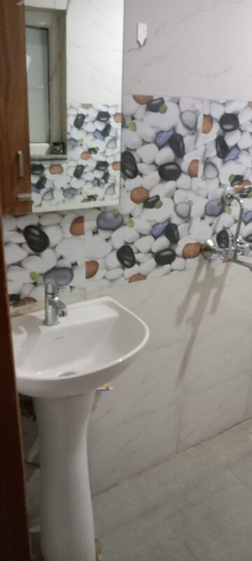 Attached Bathroom in 2 BHK Builder Floor at Sector 52 – for Rent