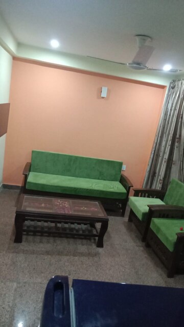 Living Room in 2 BHK Builder Floor at Sector 52 – for Rent