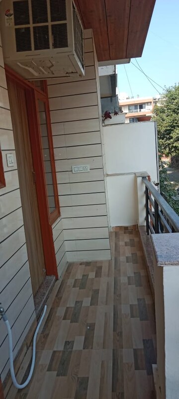 Balcony in 2 BHK Builder Floor at Sector 52 – for Rent