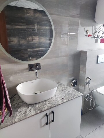 Bathroom in 3.5 BHK Apartment at Eldeco Utopia, Sector 93a – for Rent