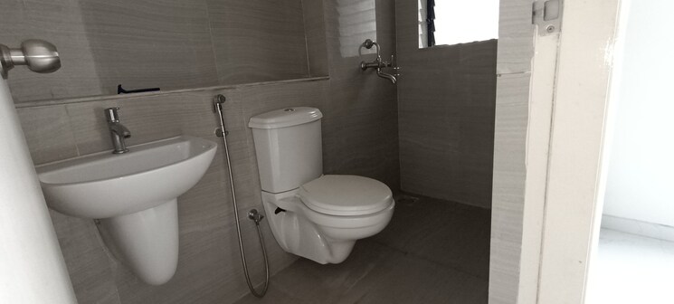 Bathroom, runwal-gardens-phase-i 1 Bedroom 436 Sq.Ft. Apartment In Dombivli East Thane 7966549