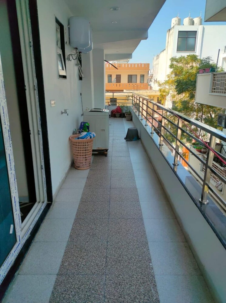 Balcony, burari 2 Bedroom 85 Sq.Yd. Builder Floor In Burari Delhi 7966560