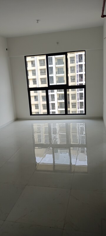 Room in 1.5 BHK Apartment at Runwal Gardens Phase I, Dombivli East – for Rent