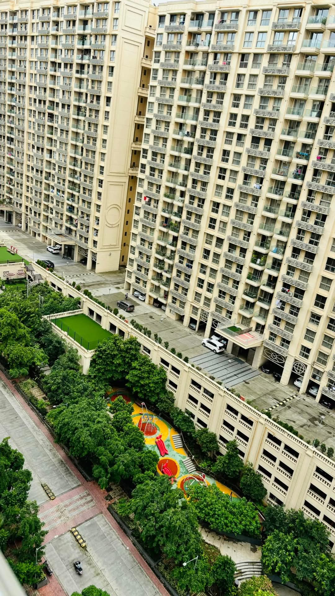 1 BHK + Pooja Room Apartment For Rent in Hiranandani Regent Hill