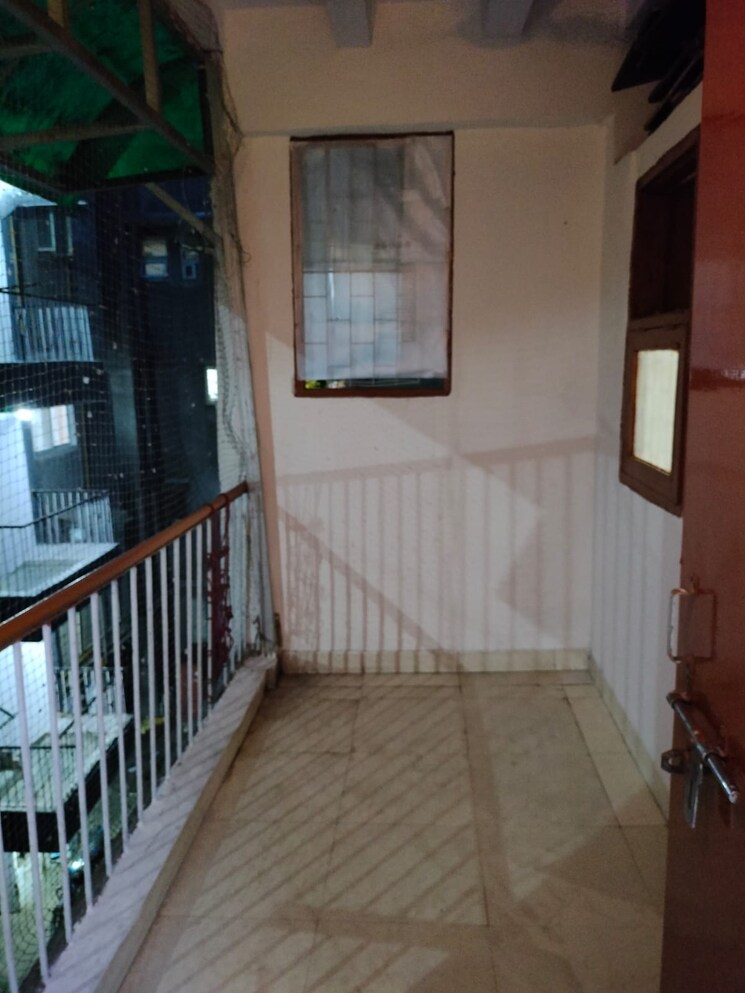 Balcony, patparganj 3 Bedroom 1250 Sq.Ft. Apartment In Patparganj Delhi 7966675