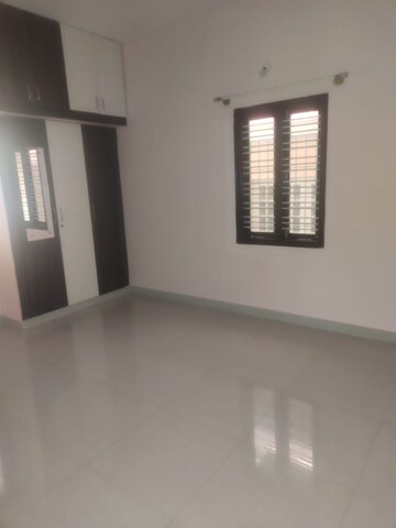 Bedroom in 1 BHK Apartment at Mahadevpura – for Rent