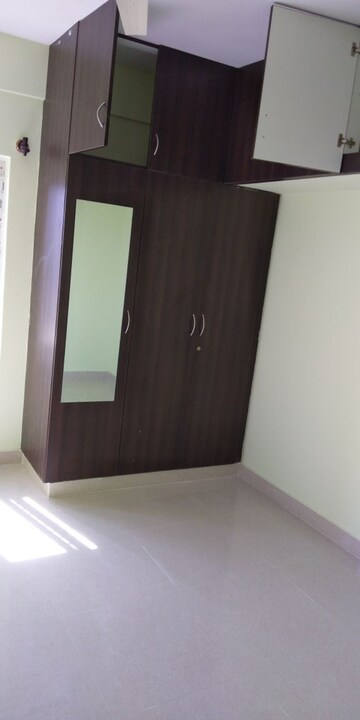 Room in 1 BHK Apartment at Mahadevpura – for Rent